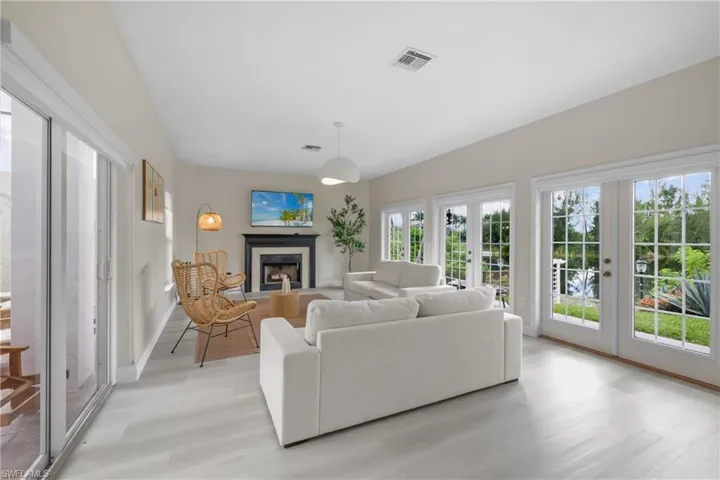 2250 Sw 20th Ave, Cape Coral, Florida 33991