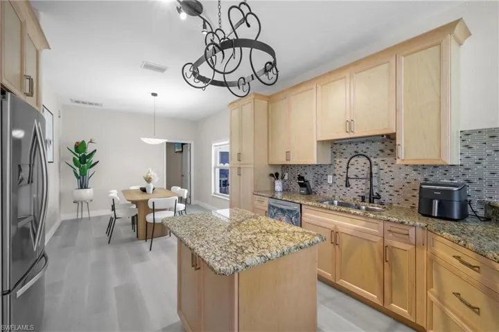 2250 Sw 20th Ave, Cape Coral, Florida 33991