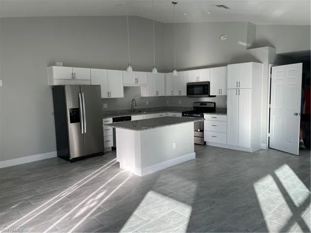 174  Village  CIR, Labelle, FL 33935