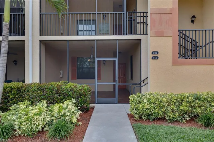 13710  Julias  WAY, Fort Myers, FL 33919