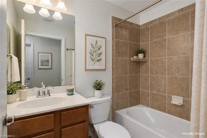 13710  Julias  WAY, Fort Myers, FL 33919