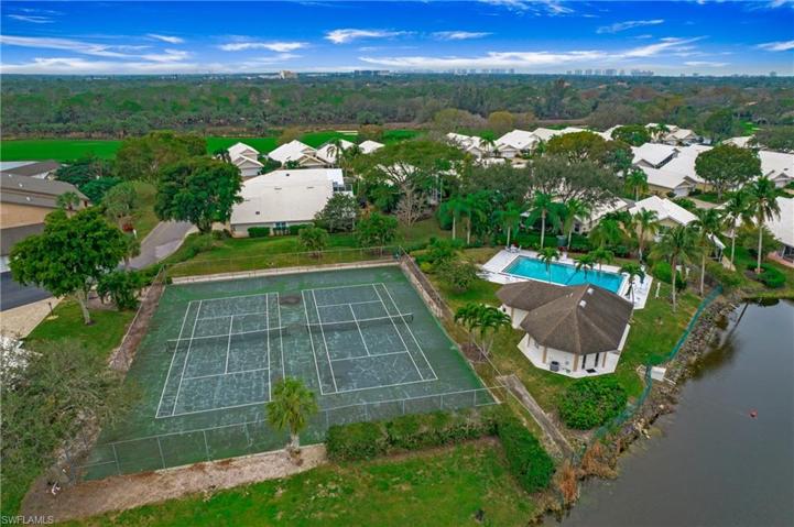 1550 Weybridge CIR # 37, NAPLES FL 34110