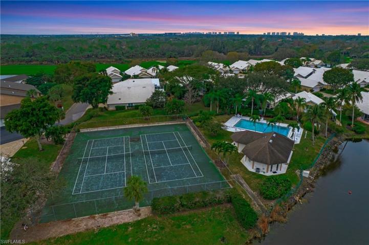 1550 Weybridge CIR # 37, NAPLES FL 34110