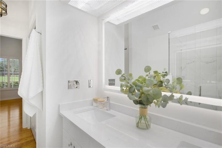 1550 Weybridge CIR # 37, NAPLES FL 34110