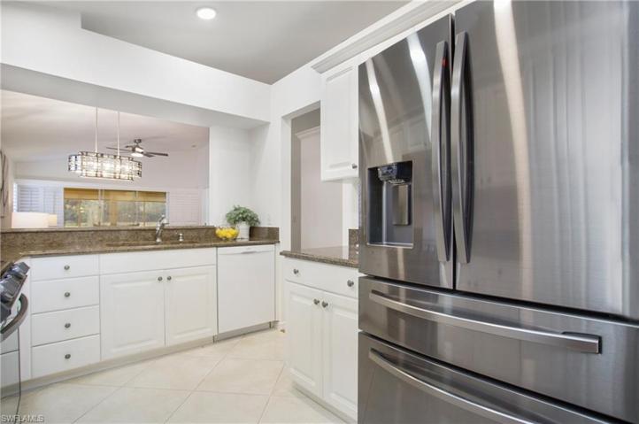 1550 Weybridge CIR # 37, NAPLES FL 34110