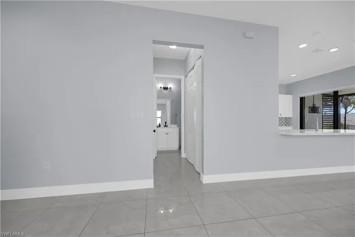 9045 Madrid Cir, Naples, Florida 34104