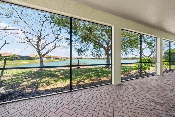 2099 Grove Dr, Naples, Florida 34120