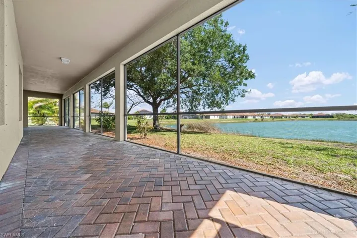2099 Grove Dr, Naples, Florida 34120