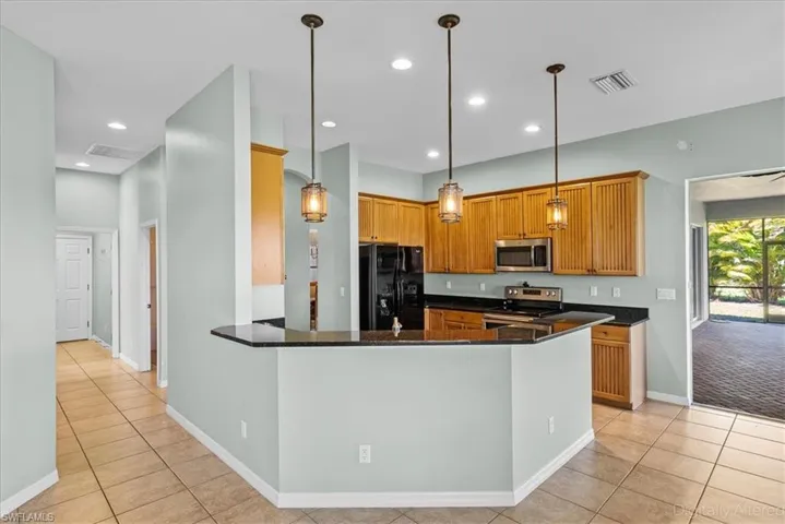 2099 Grove Dr, Naples, Florida 34120