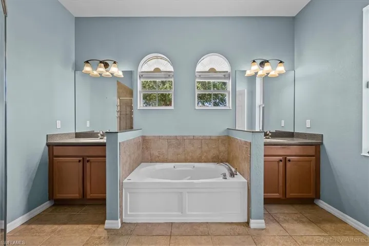 2099 Grove Dr, Naples, Florida 34120