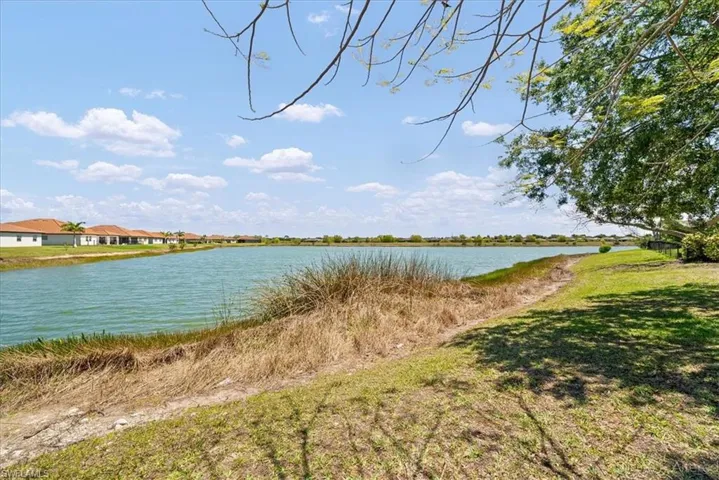 2099 Grove Dr, Naples, Florida 34120