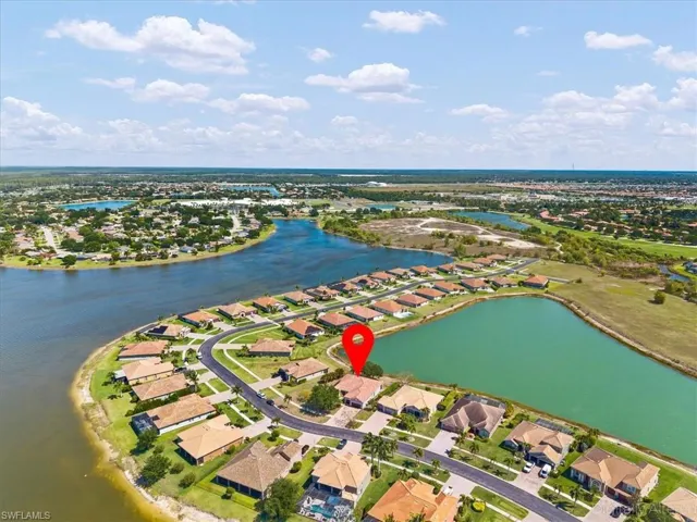 2099 Grove Dr, Naples, Florida 34120