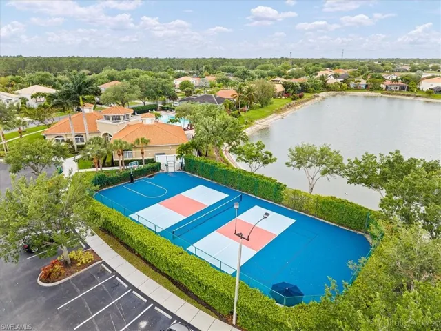 2099 Grove Dr, Naples, Florida 34120