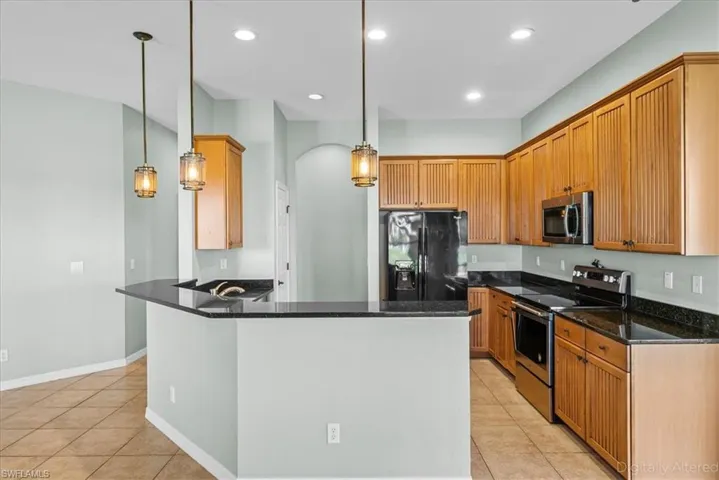 2099 Grove Dr, Naples, Florida 34120