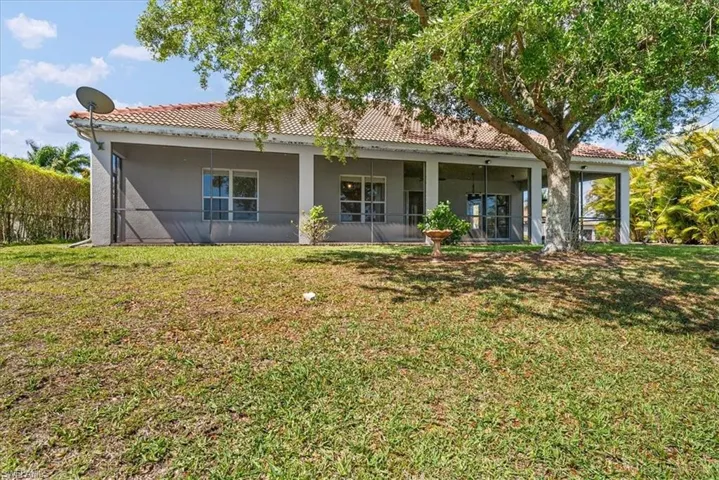 2099 Grove Dr, Naples, Florida 34120