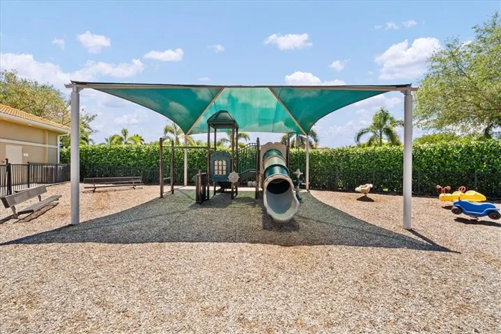 2099 Grove Dr, Naples, Florida 34120