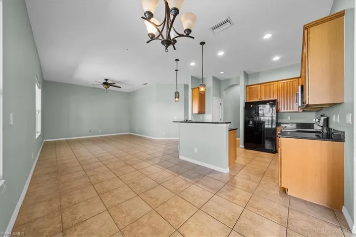 2099 Grove Dr, Naples, Florida 34120