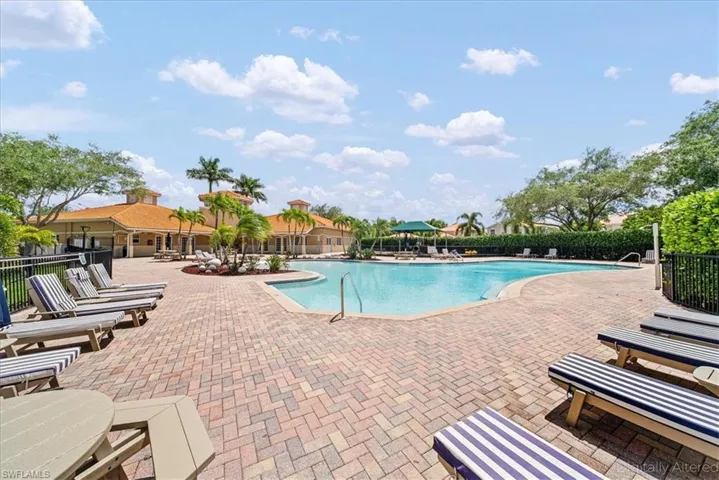 2099 Grove Dr, Naples, Florida 34120