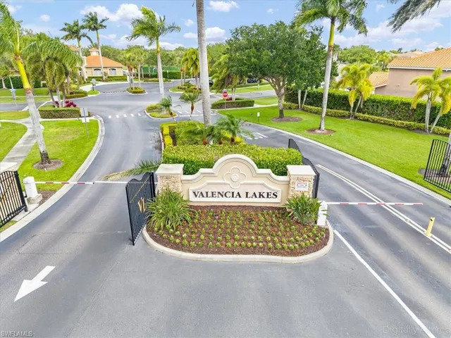 2099 Grove Dr, Naples, Florida 34120