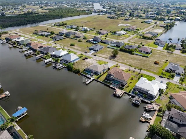 1614 Nw 43rd Ave, Cape Coral, Florida 33993