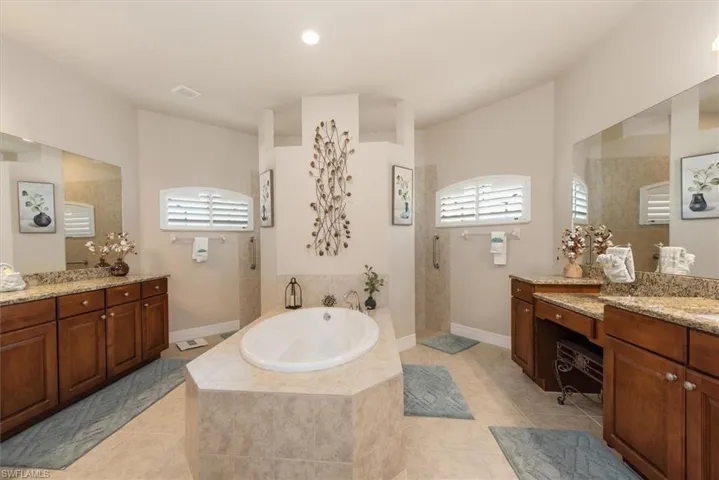 1614 Nw 43rd Ave, Cape Coral, Florida 33993