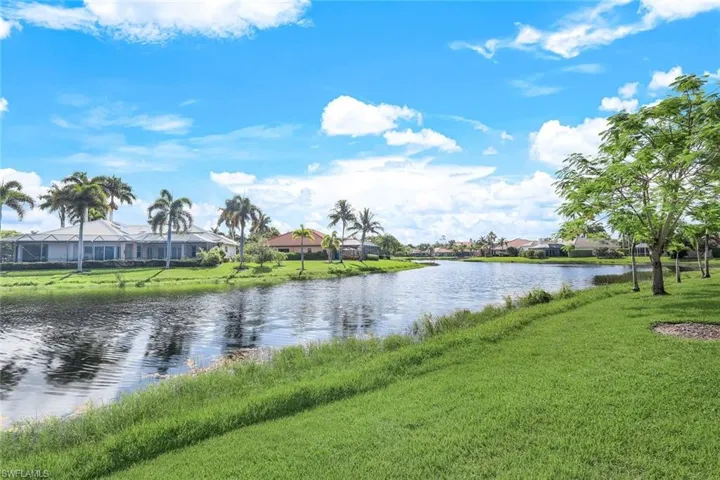 4332  Mistlethrush  LN, Naples, FL 34119