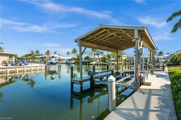 14K Boat Lift with Composite Captains Walk and Hard Top
