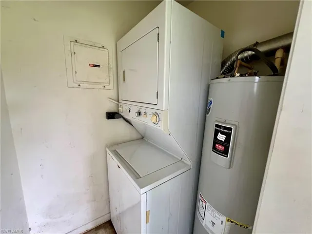 2206  Gardenia  WAY, Lehigh Acres, FL 33936