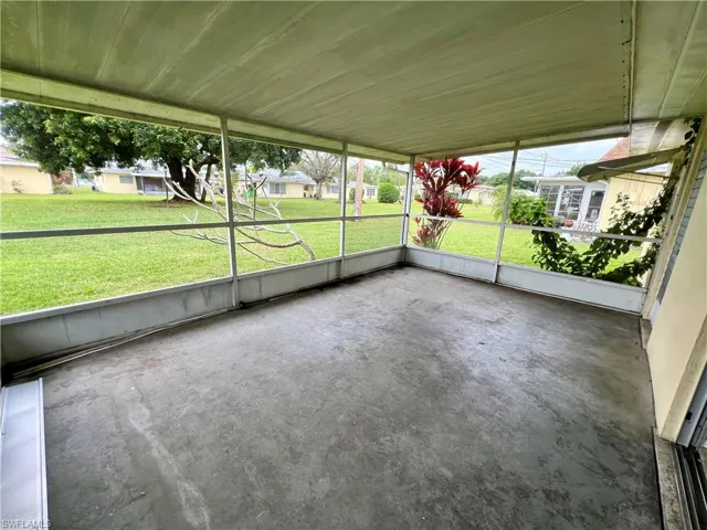 2206  Gardenia  WAY, Lehigh Acres, FL 33936