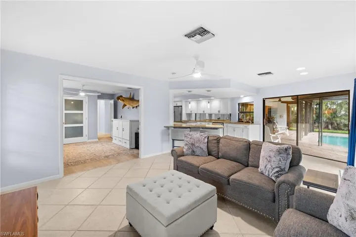 433 Golfview, Naples, Florida 34110