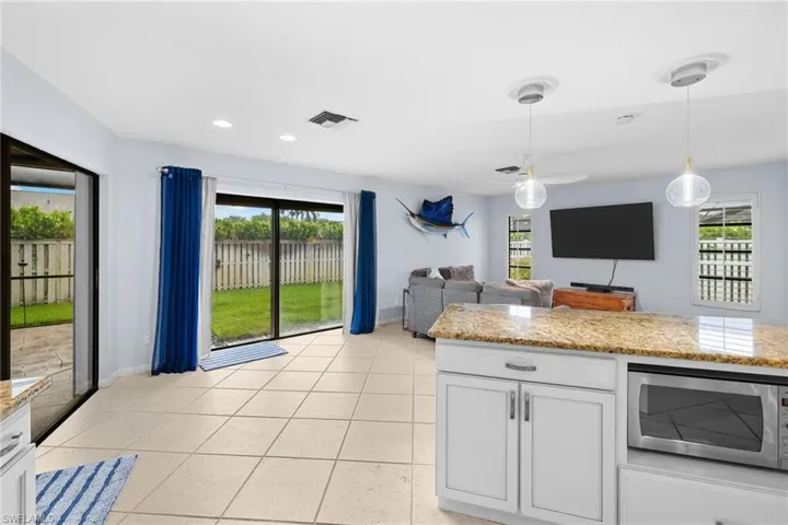 433 Golfview, Naples, Florida 34110