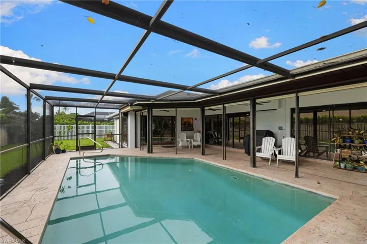433 Golfview, Naples, Florida 34110