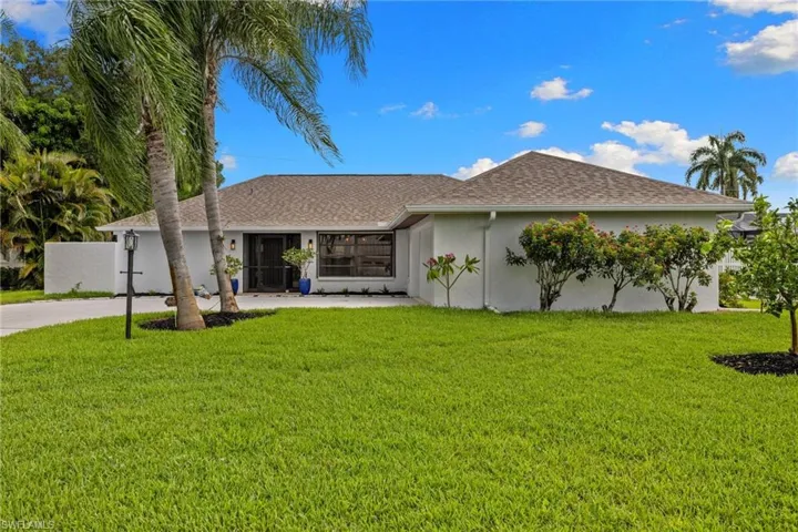 433 Golfview, Naples, Florida 34110