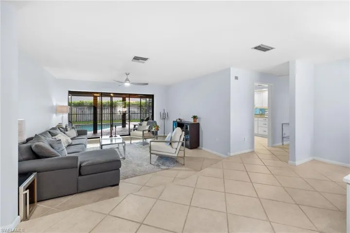 433 Golfview, Naples, Florida 34110