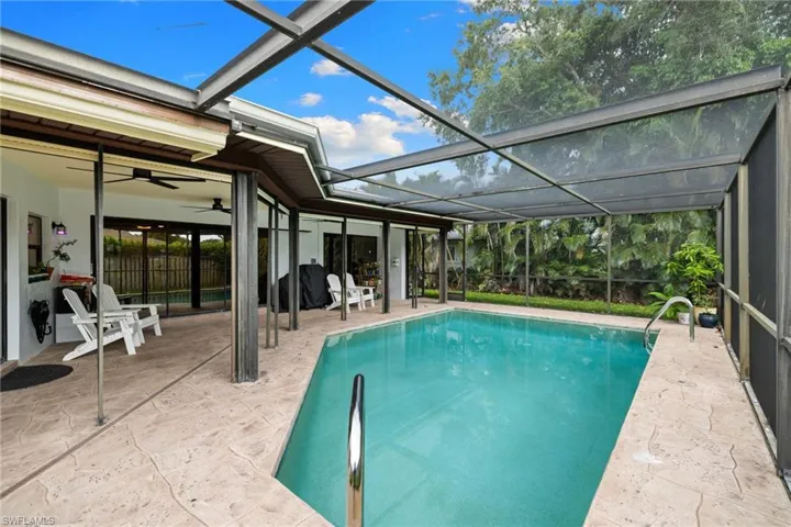 433 Golfview, Naples, Florida 34110