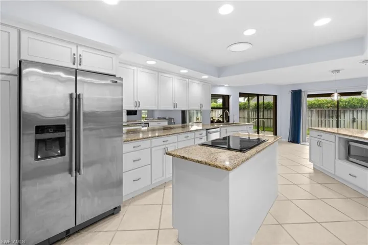 433 Golfview, Naples, Florida 34110