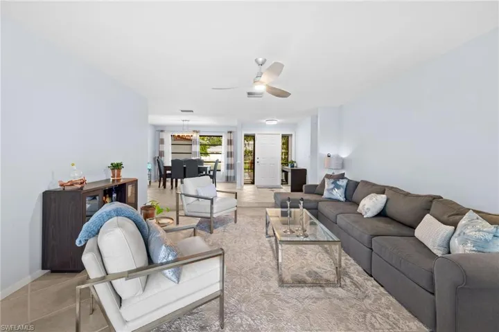 433 Golfview, Naples, Florida 34110