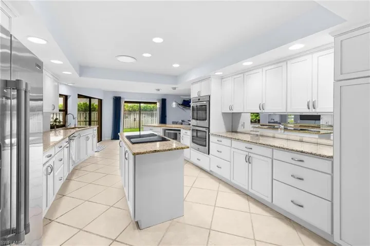 433 Golfview, Naples, Florida 34110