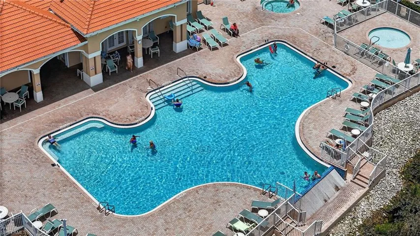 15289 Laguna Hills Dr, Fort Myers, Florida 33908