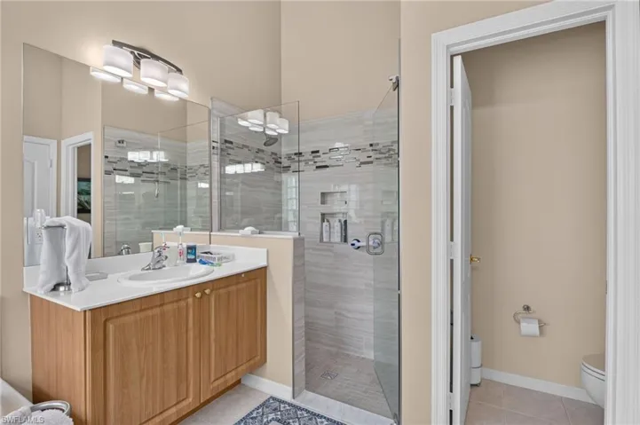 15289 Laguna Hills Dr, Fort Myers, Florida 33908