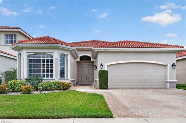 15289 Laguna Hills Dr, Fort Myers, Florida 33908