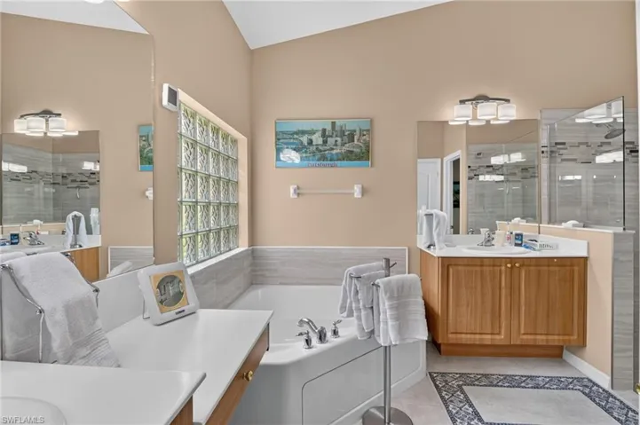 15289 Laguna Hills Dr, Fort Myers, Florida 33908