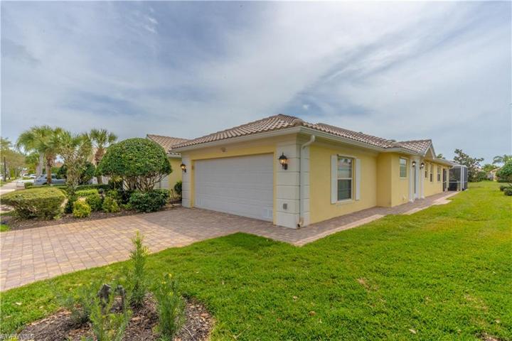 7602  Novara  CT, Naples, FL 34114