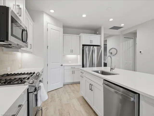 2146 Marquesa Cir, Naples, Florida 34112