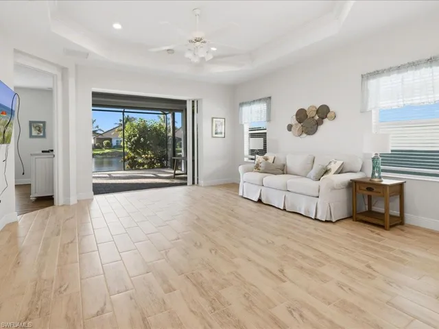 2146 Marquesa Cir, Naples, Florida 34112