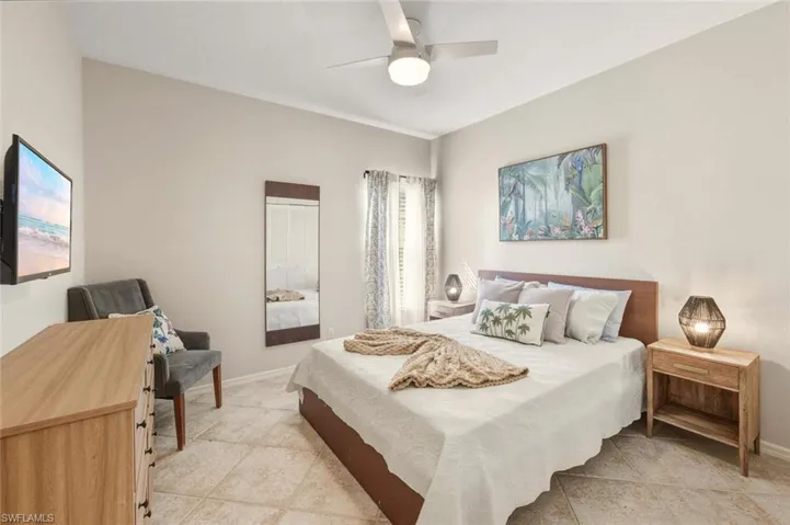 871  Tanbark  DR, Naples, FL 34108