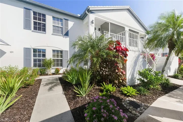 871  Tanbark  DR, Naples, FL 34108