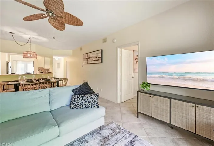871  Tanbark  DR, Naples, FL 34108