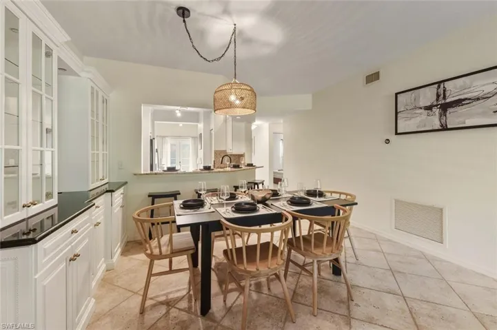 871  Tanbark  DR, Naples, FL 34108