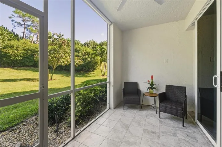 871  Tanbark  DR, Naples, FL 34108